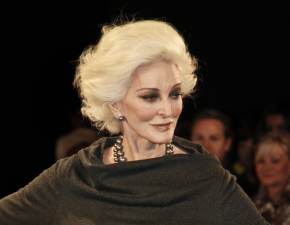 Najstarsza supermodelka w pnagiej sesji zdjciowej. Carmen DellOrefice ma 91 lat i nie wstydzi si tego FOTO